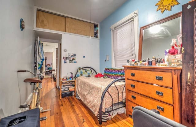 119 ZABRISKIE ST - 119 Zabriskie Street, Jersey City, NJ 07307