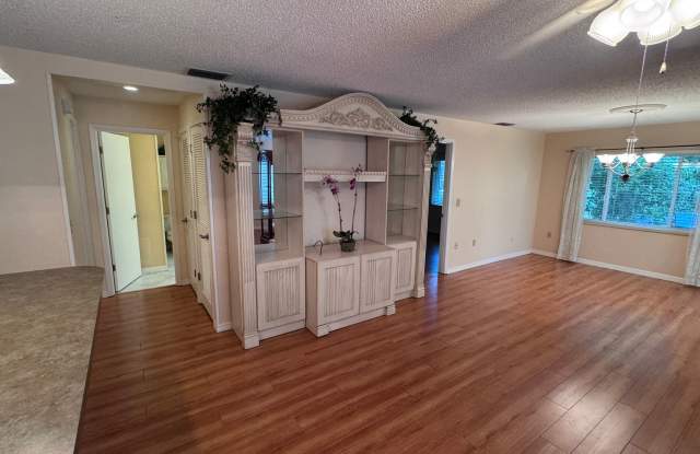 Unfurnished Annual Rental Gallery 4