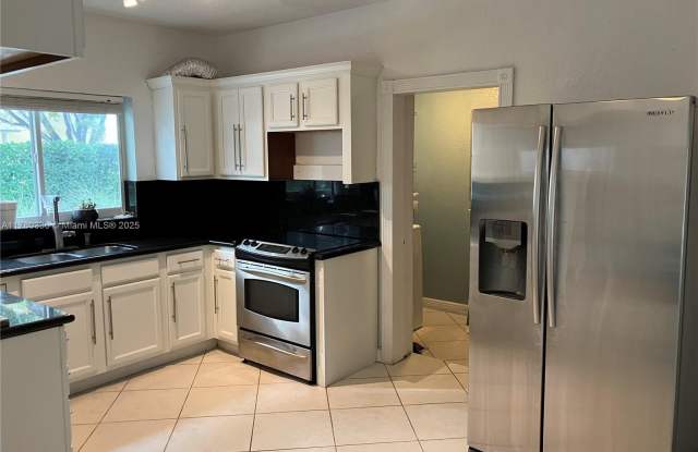 5495 SW 68th Ave photos photos