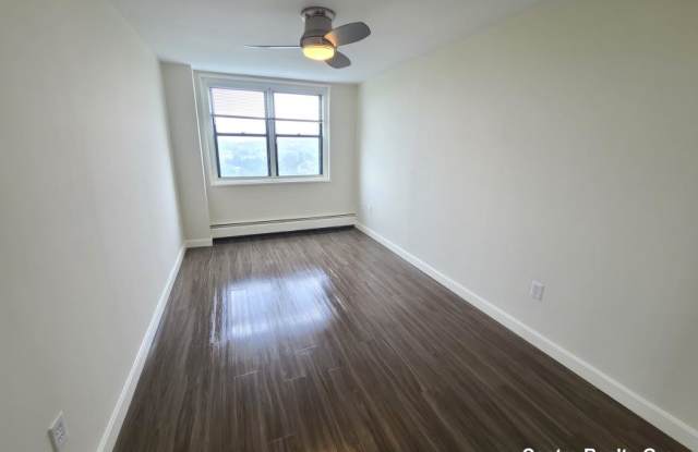 700 Huron Ave. Gallery 4
