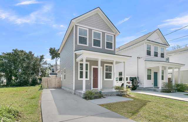 1995 Forest Avenue photos photos