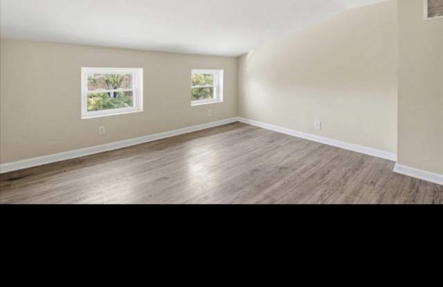 1224 East Eager Street Gallery 4
