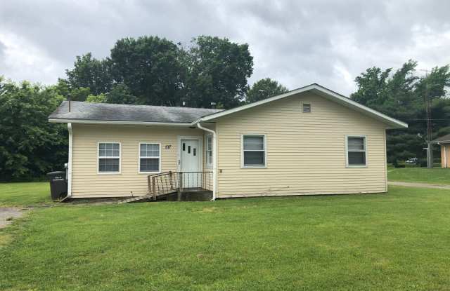 517 E. Fisher - 517 E Fisher St, Carbondale, IL 62901