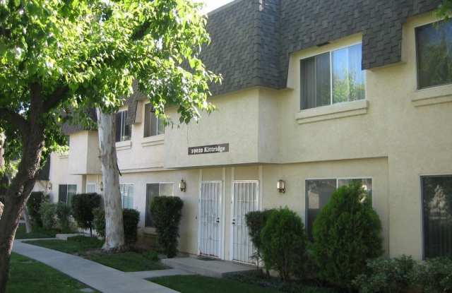 Beautifully updated 2-bedroom, 1.5-bathroom townhome located in the highly desirable Reseda area of Los Angeles. photos photos