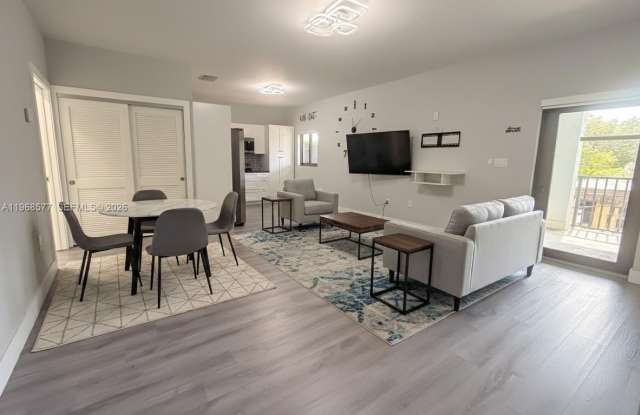 1720 NW 110th Ter photos photos