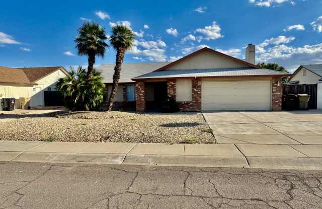 8013 W Corrine Dr Gallery 1