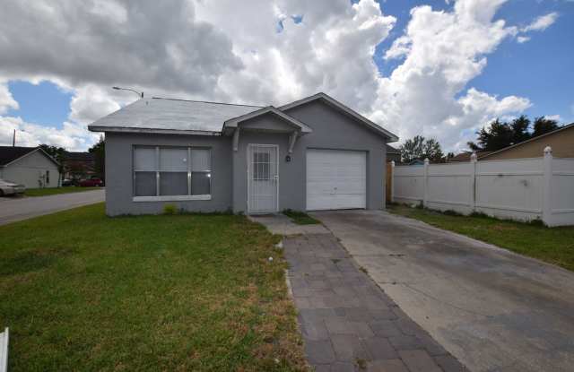 3 bedroom, 2 bath home for rent 1023 Cranberry Dr Orlando, Fl 32811 photos photos