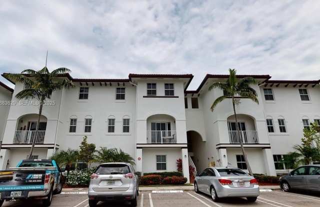 8760 NW 97th Ave photos photos