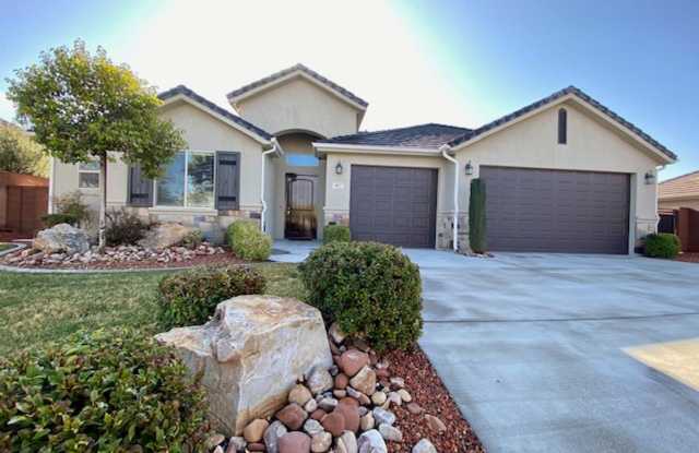 SPACIOUS HOME FOR RENT! photos photos