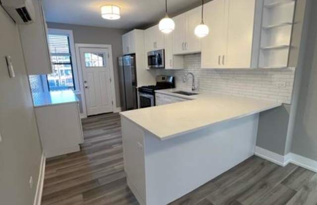 3939 N Janssen Ave photos photos