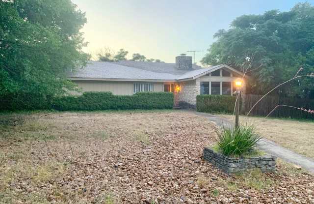 205 Oak Ridge - 205 Oak Ridge Drive, San Marcos, TX 78666