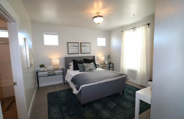 3 Bedroom 2 Bathroom Condo in Vineyard! Gallery 1