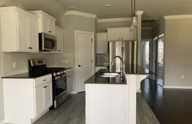 910 Lakeview Drive photos photos