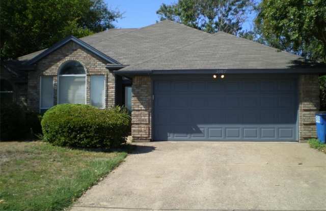 2907 Clairemont Lane - 2907 Clairemont Lane, Euless, TX 76039