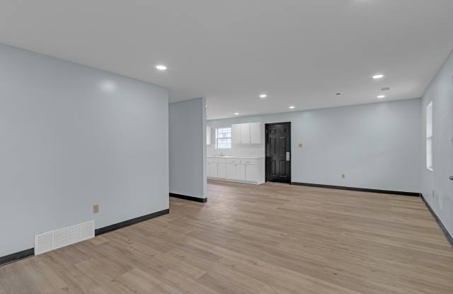 3135 Mimosa Avenue Gallery 2