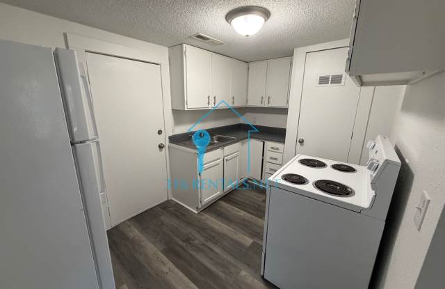$850 - 2 bed 1 bath - Single Family Home Gallery 4