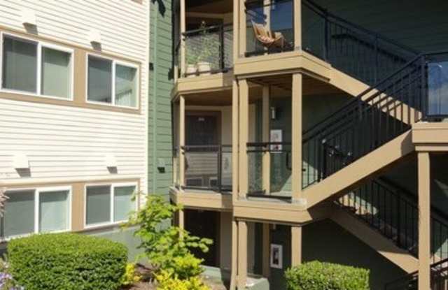 Enjoy life in the serene community of Gold Pointe! 2 Bed, 2 Bath Condo w/2 parking spaces, Available Oct 1st for move in! photos photos