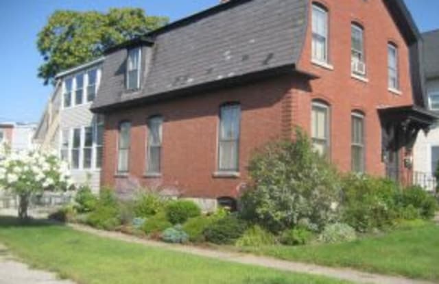 74 Ash Street - 74 Ash Street, Manchester, NH 03104