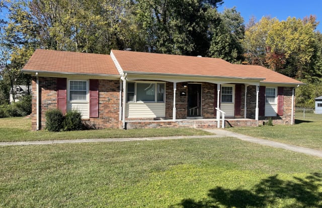 114 North Rose Avenue - 114 North Rose Avenue, Highland Springs, VA 23075