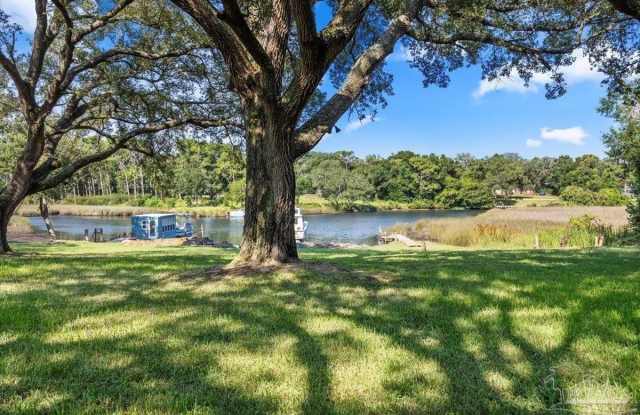 2028 Americus Ave - 2028 Americus Avenue, Warrington, FL 32507