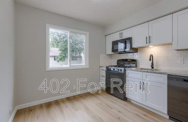 4715 Davenport Street - 8 Gallery 3