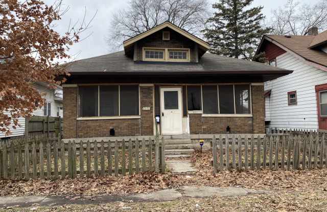 434 N Gladstone Avenue - 434 North Gladstone Avenue, Indianapolis, IN 46201 434 N Gladstone Avenue - 434 North Gladstone Avenue, Indianapolis, IN 46201