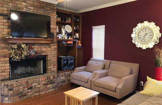 438 Lake Highland Drive Gallery 4