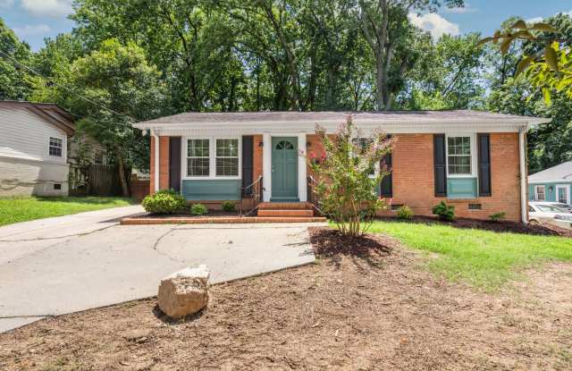4 Bedroom Ranch w/ Fenced Yard photos photos 4 Bedroom Ranch w/ Fenced Yard photos photos