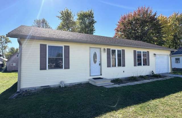 1018 Avenue B Street - 1018 Avenue B Street, Greencastle, IN 46135