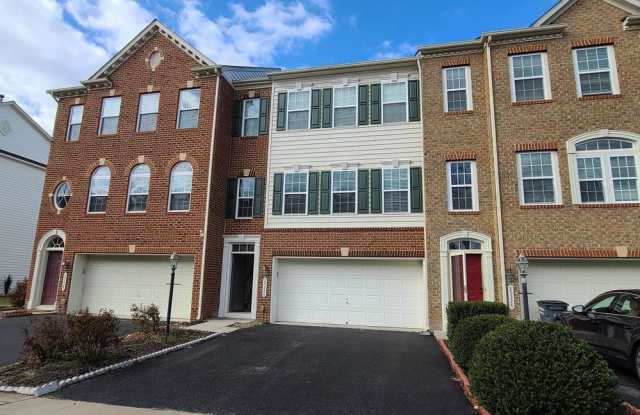 25226 BEACH PL Gallery 3