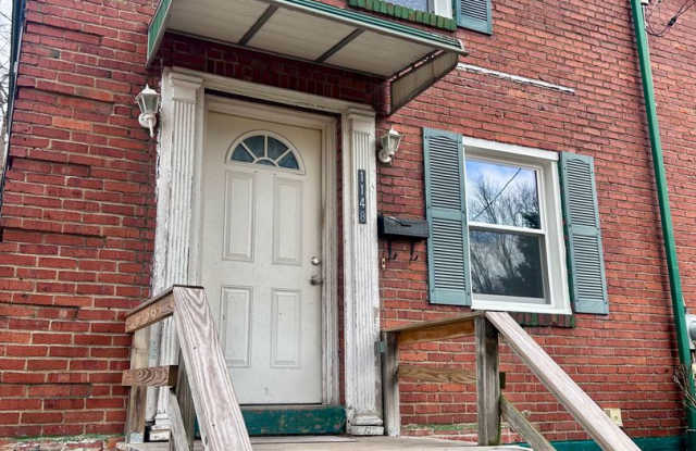 Newly Renovated 2 Bedroom Townhome photos photos