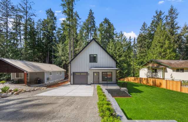 New Construction, Custom Chalet-style Home In Yelm. 3 bedrooms, 2 1/2 baths. photos photos