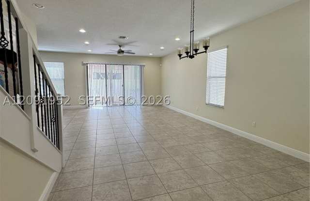 130 NW 209th Trl Gallery 2