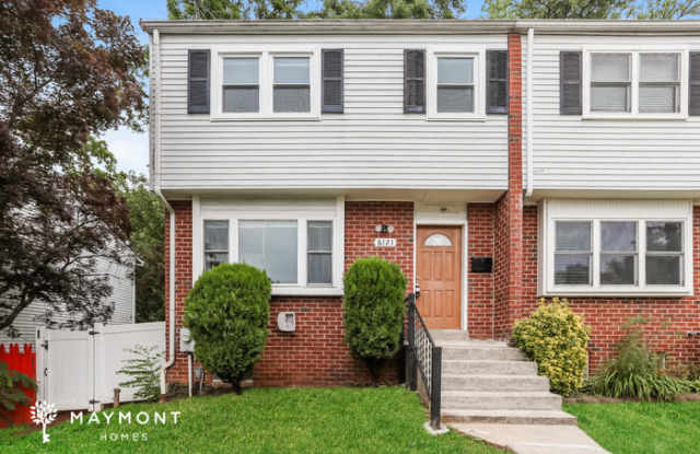 6121 Fairwood Avenue photos photos