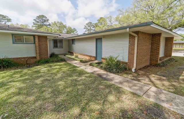 251 S Villas Court Gallery 2