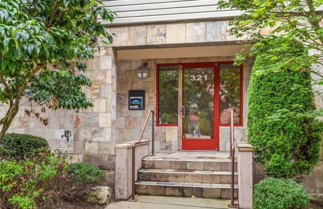 321 E Thomas St photos photos