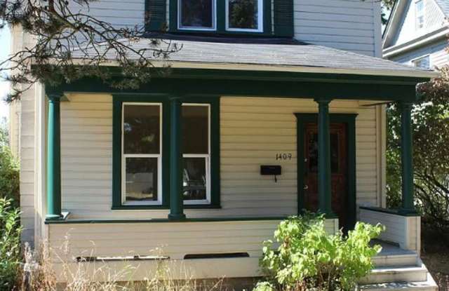 1409 Iron Street - 1409 Iron Street, Bellingham, WA 98225