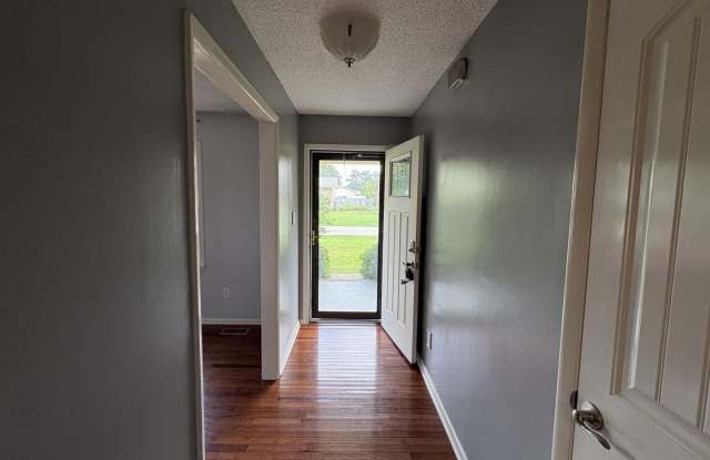 125 MEADOW DRIVE Gallery 2
