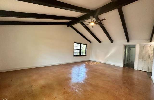 2003 Cenwood, Jonesboro AR **House with Garage** Gallery 3