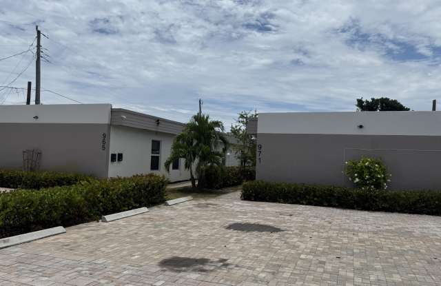 971 Silver Beach Road - 971 Silver Beach Road, Riviera Beach, FL 33404