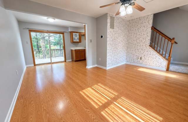 32 PROVINCIAL Parkway Gallery 2