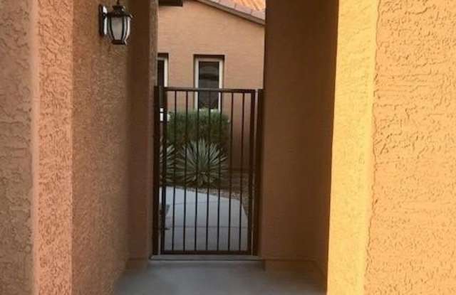 17895 W DESERT WIND Drive Gallery 2