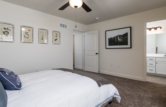 308 NE 194TH TERR Gallery 4