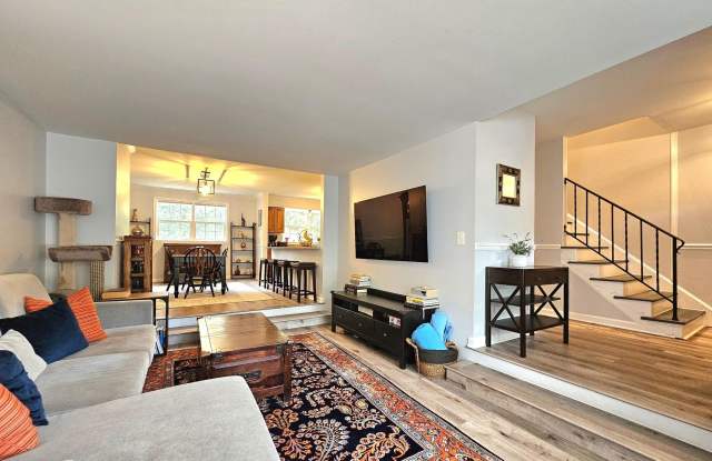 2807 LAFORA COURT Gallery 3