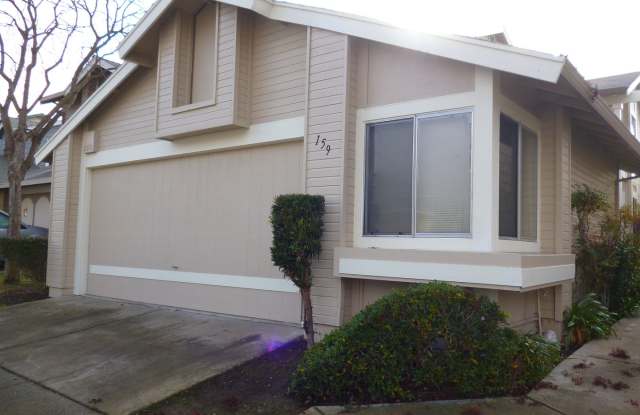 Great Location for Commuters and Close to Shopping Centers! photos photos
