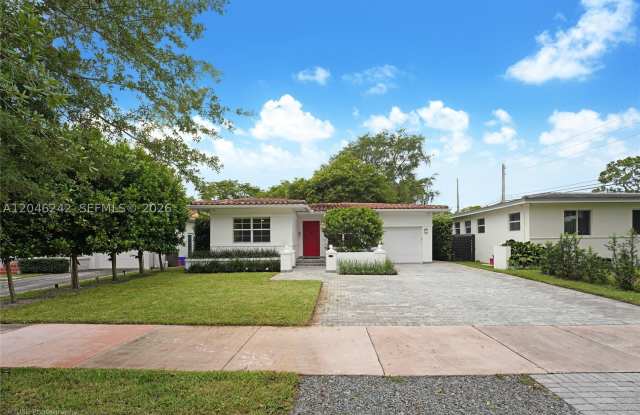 1556 Catalonia Ave photos photos