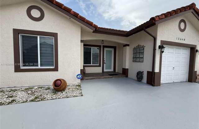 15640 SW 58th Ter photos photos