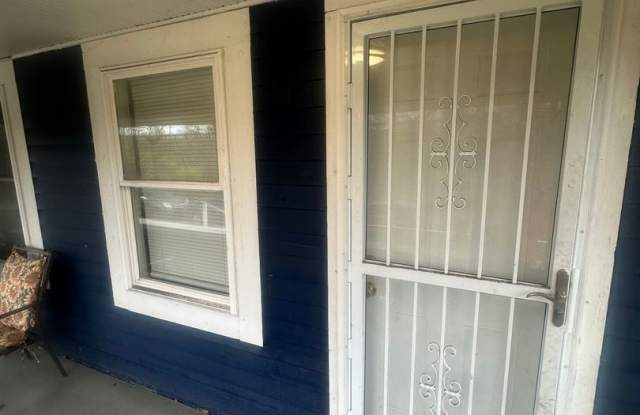 Welcome home to 642 Congress Ave photos photos