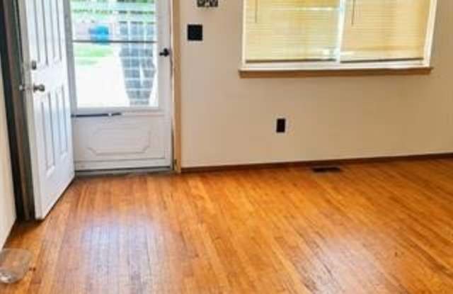 8064 Timken Avenue Gallery 4