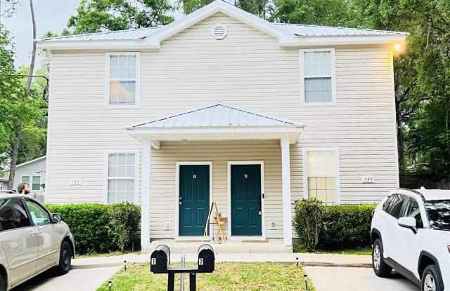 924 Ashburn Drive unit: 1 photos photos